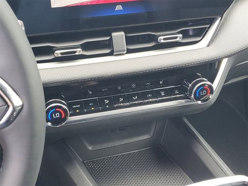 New 2026 Chevrolet Equinox LT w/ Convenience Package II image 26