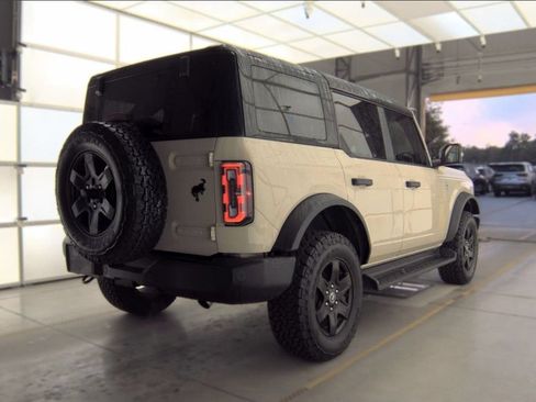 Used 2025 Ford Bronco Outer Banks AWD/4WD image 9