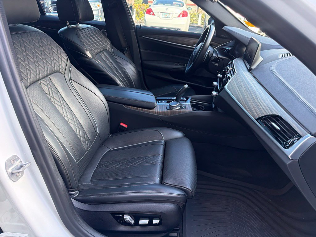 Used 2020 BMW M550i xDrive w/ Premium Package AWD/4WD image 13