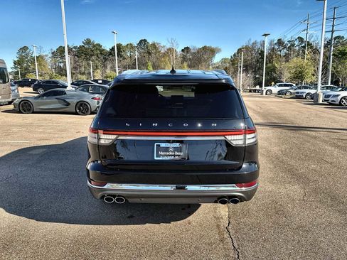 Used 2022 Lincoln Aviator Reserve w/ Equipment Group 201A image 7