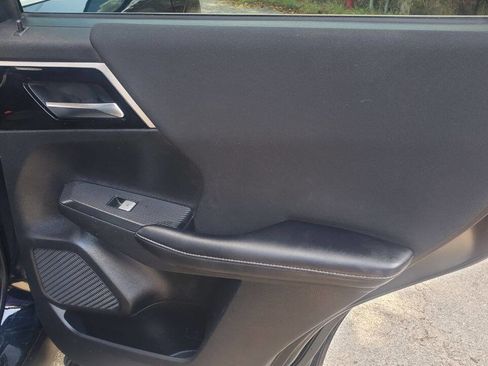 Used 2022 Mitsubishi Outlander ES image 21