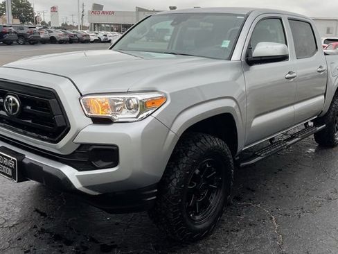 Used 2023 Toyota Tacoma SR image 4