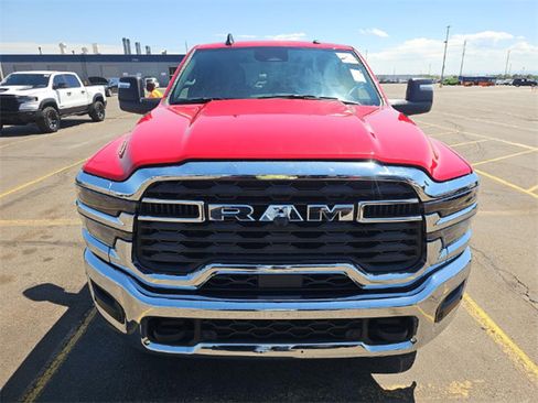 Used 2026 RAM 2500 Big Horn AWD/4WD image 2