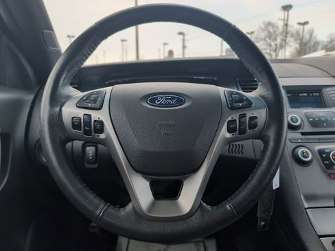 Used 2018 Ford Taurus SEL FWD image 11