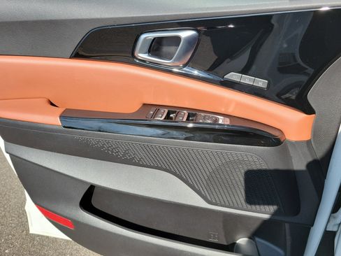 Used 2023 Kia Carnival SX image 19