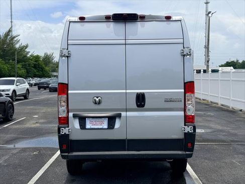 Used 2024 RAM ProMaster 2500 w/ Premium Convenience Group FWD image 6