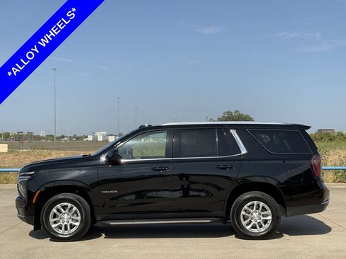 Used 2025 Chevrolet Tahoe LT RWD image 3