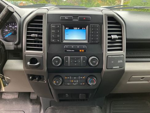 Used 2022 Ford F450 XL w/ Power Equipment Group image 27