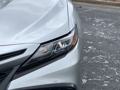 Used 2022 Toyota Camry SE w/ Carpet Mat Package (TMS) FWD image 5