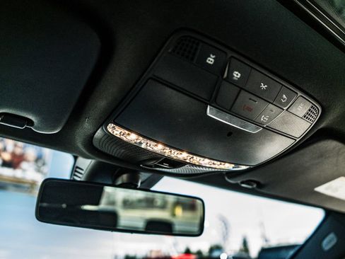Used 2020 Mercedes-Benz C 300 4MATIC Sedan image 31