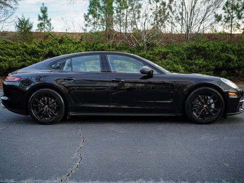 Used 2018 Porsche Panamera 4 image 12