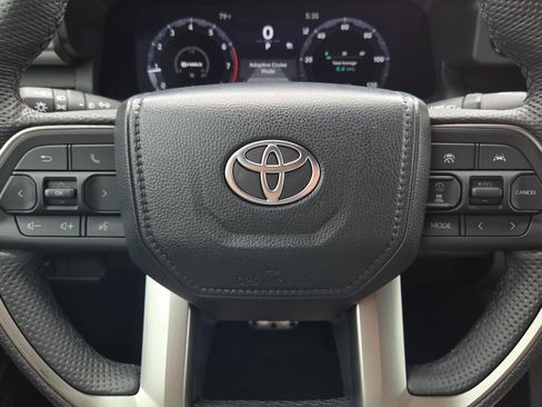 Used 2024 Toyota Tacoma TRD Sport w/ TRD Sport Upgrade Package image 28