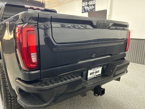 Used 2020 GMC Sierra 3500 AT4 w/ AT4 Premium Package AWD/4WD image 5