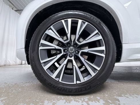 Used 2022 Volvo XC90 T6 Momentum w/ Advanced Package AWD/4WD image 14