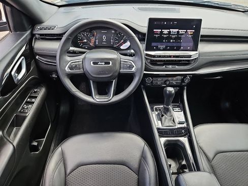 Certified 2022 Jeep Compass Latitude AWD/4WD image 11