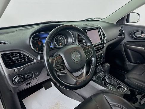 Used 2021 Jeep Cherokee Limited image 9