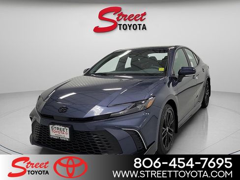 New 2026 Toyota Camry SE w/ Convenience Package FWD image 1