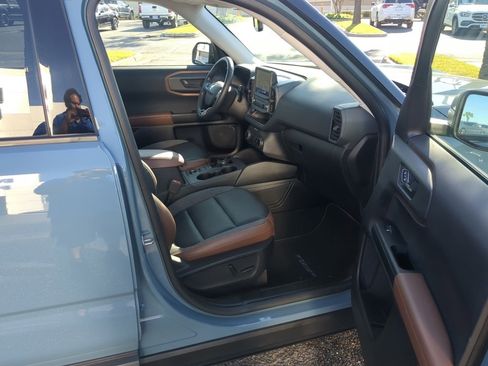 Used 2023 Ford Bronco Sport Outer Banks w/ Tech Package image 18