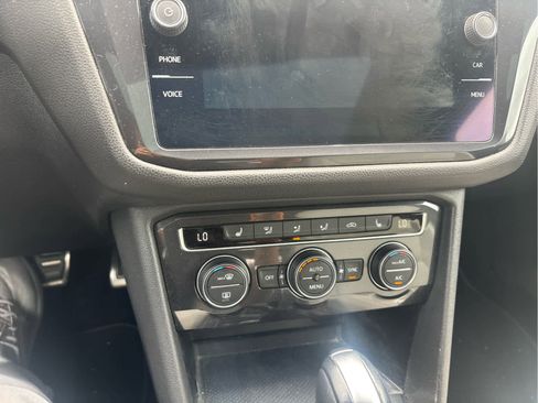 Used 2019 Volkswagen Tiguan SEL Premium R-Line image 11