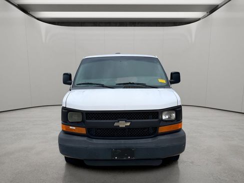 Used 2016 Chevrolet Express 2500 RWD image 8