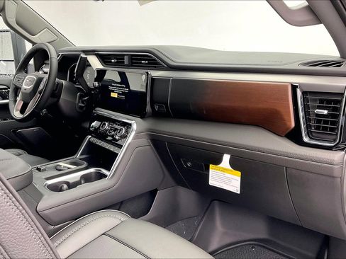 New 2026 GMC Sierra 2500 Denali w/ Denali Reserve Package image 6