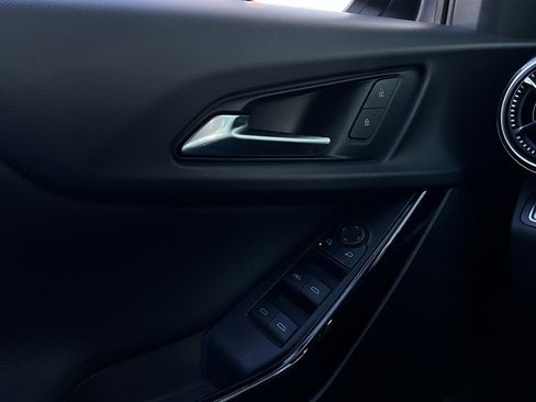 Used 2025 Chevrolet Equinox LT image 20