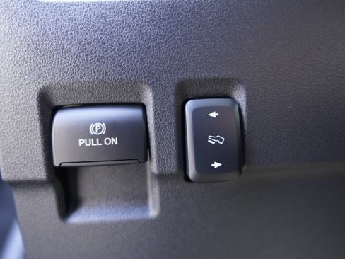 Used 2024 Ford F250 Platinum image 28