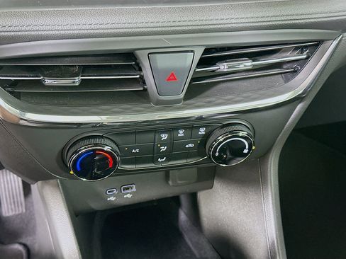 Used 2025 Buick Encore GX Preferred FWD image 24