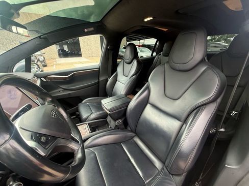 Used 2018 Tesla Model X 100D image 9