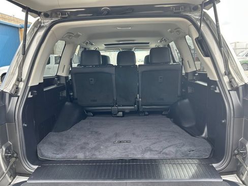Used 2021 Lexus LX 570 4WD w/ Luxury Package image 23