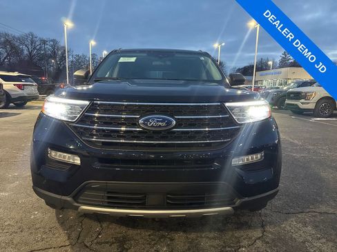 Used 2023 Ford Explorer XLT w/ Equipment Group 202A image 3
