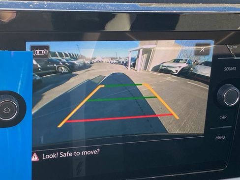 New 2026 Volkswagen Taos SE image 8