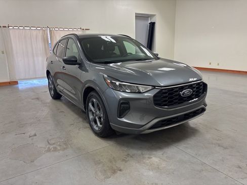 Used 2024 Ford Escape ST-Line w/ Cold Weather Package image 2