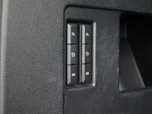 Used 2021 Ford Expedition XLT AWD/4WD image 39