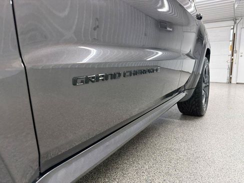 Used 2015 Jeep Grand Cherokee SRT AWD/4WD image 8