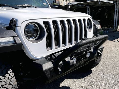 Used 2022 Jeep Wrangler Unlimited Rubicon AWD/4WD image 22