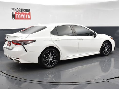 Used 2024 Toyota Camry SE w/ Cold Weather Package AWD/4WD image 4