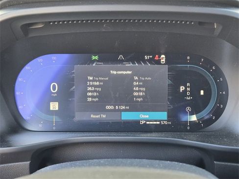 Used 2025 Volvo XC40 B5 Core image 19