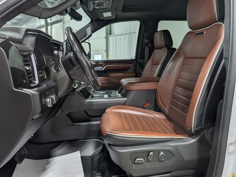 Used 2024 GMC Sierra 2500 Denali Ultimate image 17