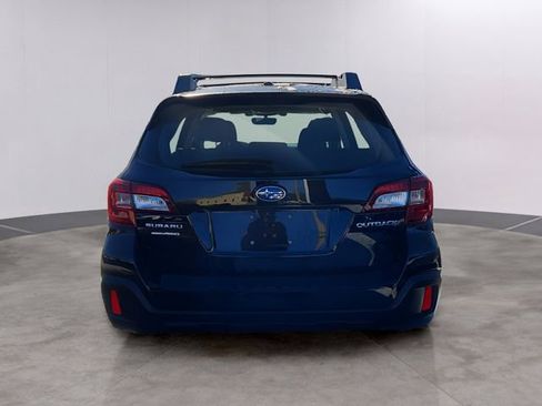 Used 2019 Subaru Outback 2.5i image 4