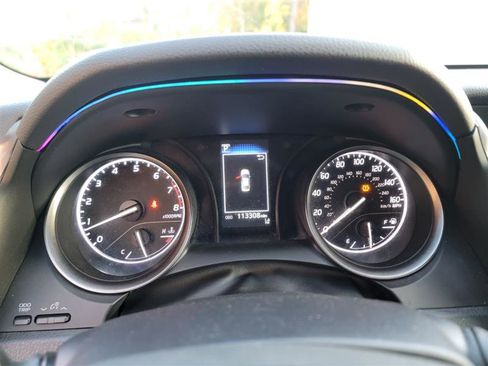 Used 2021 Toyota Camry SE FWD image 30