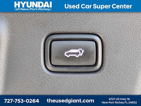 Used 2020 Hyundai Palisade Limited FWD image 13