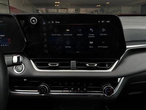 Used 2025 Chevrolet Equinox LT FWD image 22