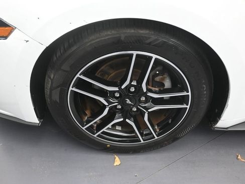 Used 2022 Ford Mustang Premium RWD image 9