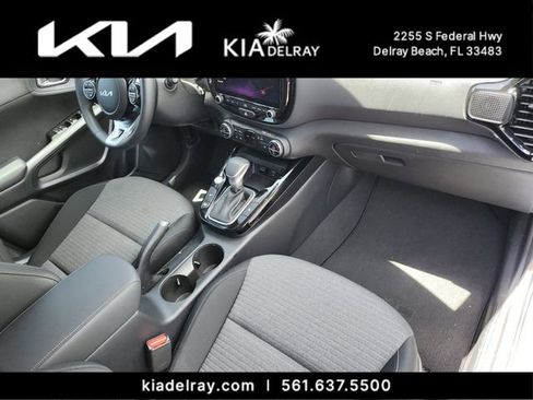Used 2025 Kia Soul EX FWD image 11