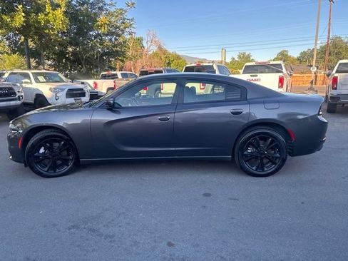 Used 2022 Dodge Charger SXT AWD/4WD image 5