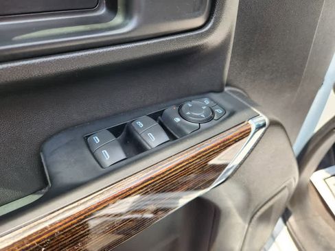 Used 2023 GMC Sierra 2500 SLE image 21