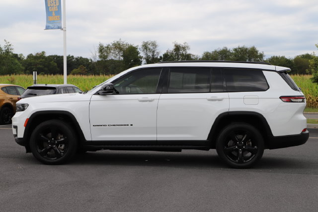 Used 2021 Jeep Grand Cherokee L Laredo AWD/4WD image 2