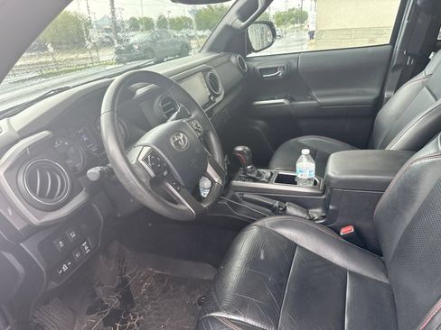 Used 2020 Toyota Tacoma TRD Pro AWD/4WD image 11