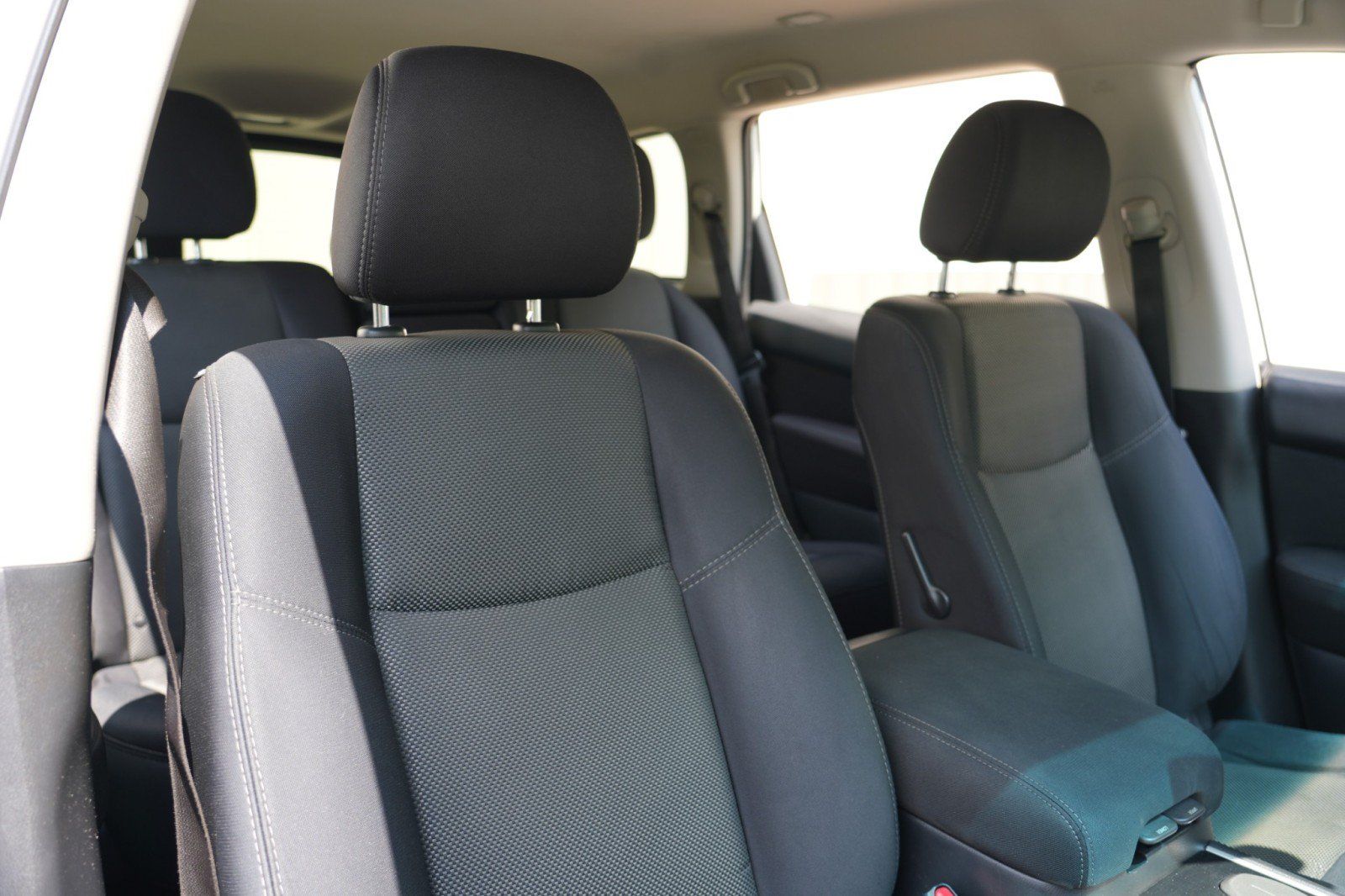 Used 2017 Nissan Pathfinder SV FWD image 33